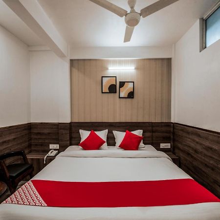 Hotel Indiana Шиллонг Екстер'єр фото